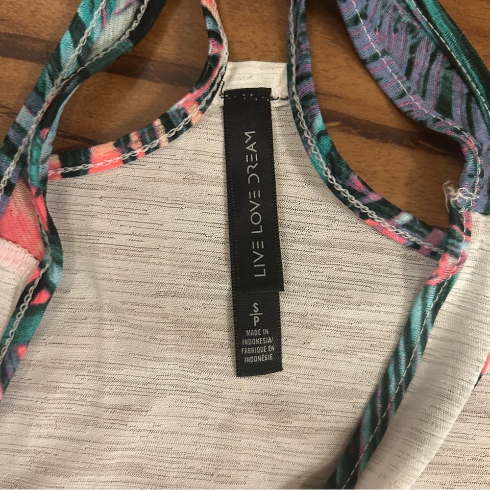 Tropical Print Racerback Tank Top - Picture 3 of 4